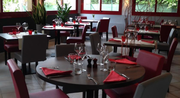 Las mejores ofertas de Logis Hôtel la Terrasse Fleurie Divonne-les-bains