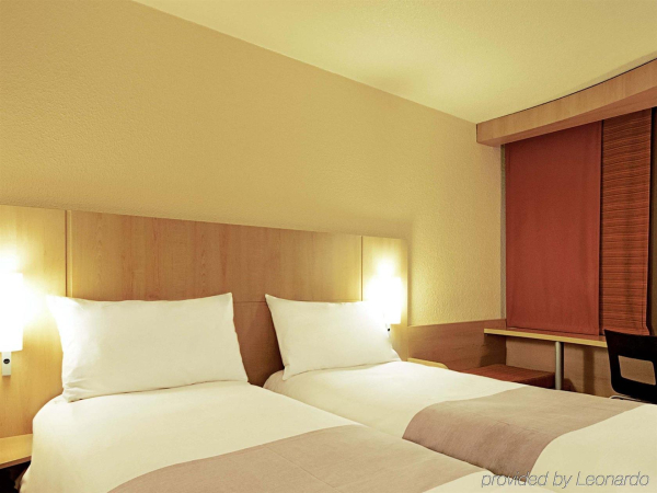 Las mejores ofertas de IBIS SAINT QUENTIN BASILIQUE Saint-quentin