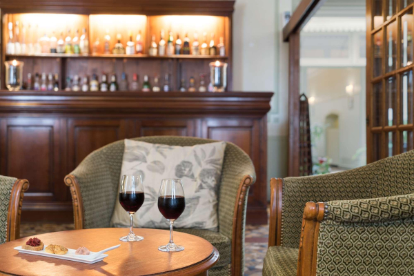 Las mejores ofertas de Hostellerie Trois Pigeons Paray-le-monial 