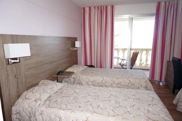 Las mejores ofertas de Logis Hotel Le Col De L'ange Draguignan