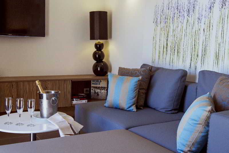 The Originals Hotel Golf Chateau de la Begude