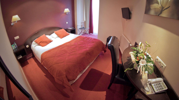 Las mejores ofertas de Brit Hotel Les Voyageurs Pontivy