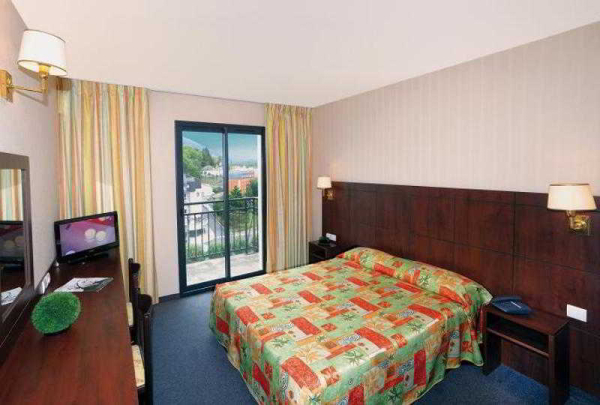 Las mejores ofertas de Gloria & Avenue Lourdes 