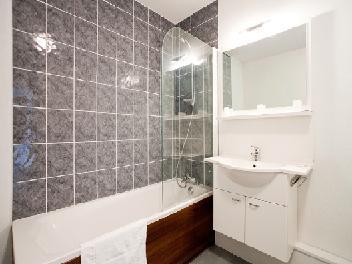 Las mejores ofertas de RESIDHOTEL AZUREA Aix-les-bains 