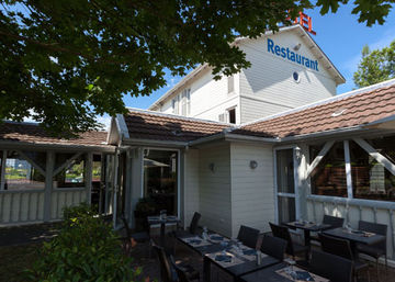 Las mejores ofertas de COMFORT HOTEL LES ULIS ACADIE Les Ulis