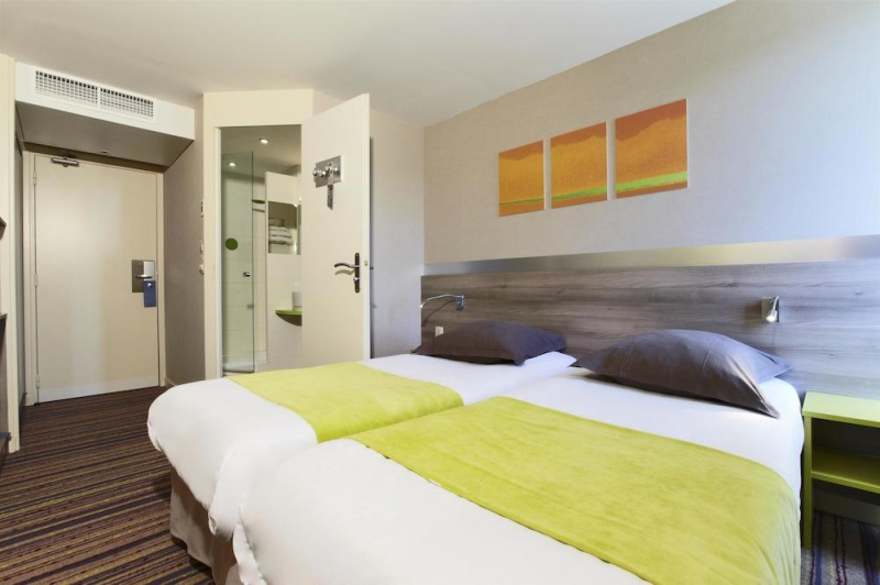 Kyriad Lyon Est - Saint Bonnet De Mure