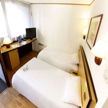 Las mejores ofertas de CAMPANILE AURILLAC Aurillac 