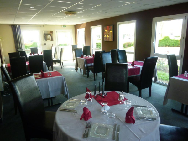 Las mejores ofertas de INTER-HOTEL Blois Nord Le Cosy Villebarou