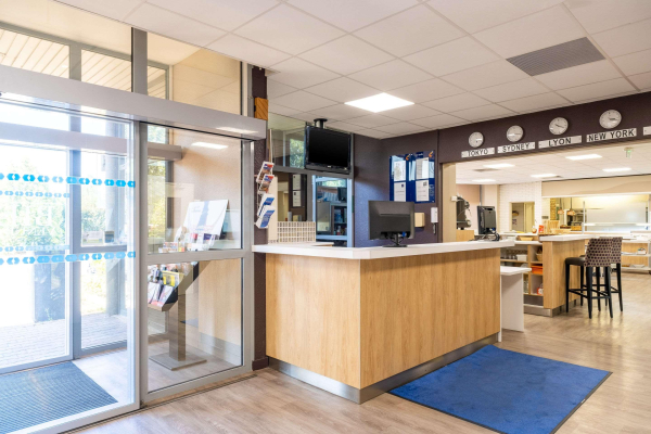 Las mejores ofertas de Comfort Hotel Aeroport Lyon St Exupery Chanas