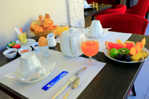 Las mejores ofertas de Hotel Le Renoir  Sarlat-la-canéda