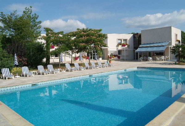 Las mejores ofertas de INTER-HOTEL Beaune La Closerie Beaune