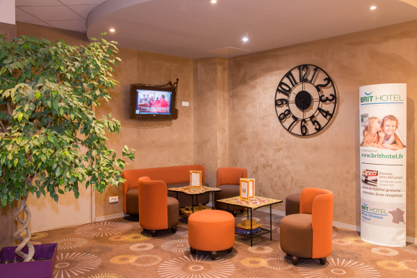 Las mejores ofertas de Brit Hotel Tours Sud - Le Cheops Tours