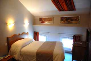 Las mejores ofertas de KYRIAD AVIGNON CENTRE - PALAIS DES PAPES Avignon
