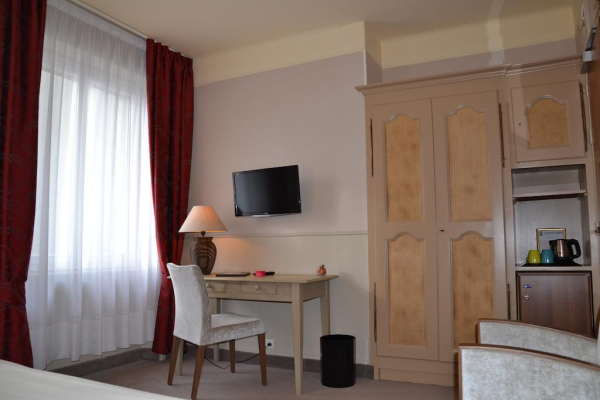 Las mejores ofertas de Inter-Hotel Les Ajoncs D'Or Saint-malo