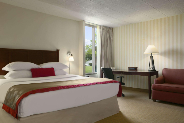 Las mejores ofertas de Ramada Conference Center by Wyndham Greensburg Greensburg
