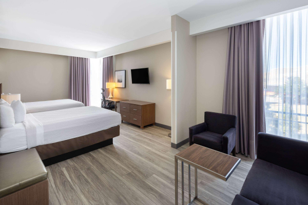Las mejores ofertas de La Quinta Inn & Suites Tulsa Downtown/Route 66 Tulsa