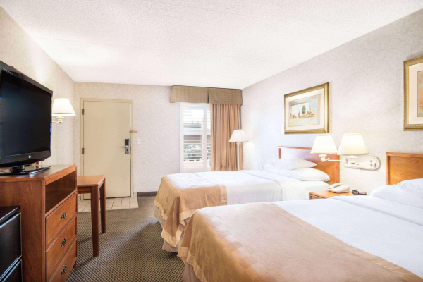 Las mejores ofertas de Travelodge By Wyndham Pueblo Pueblo