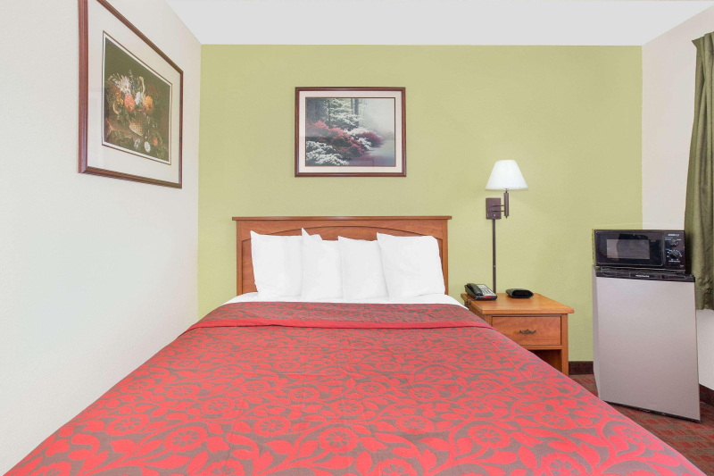 Days Inn By Wyndham Turlock