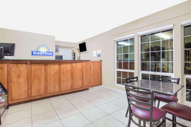 Days Inn By Wyndham Turlock