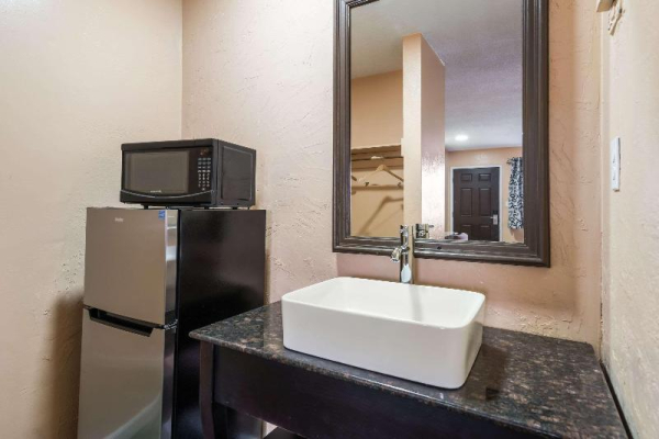 Las mejores ofertas de Rodeway Inn Modesto Modesto