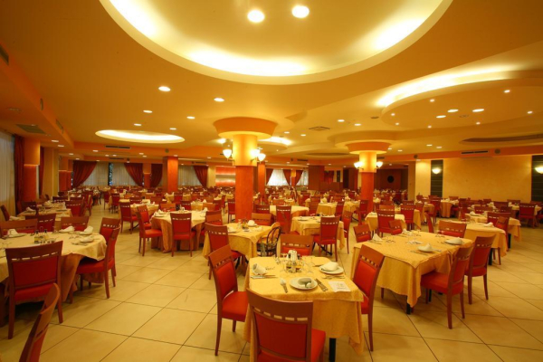 Las mejores ofertas de Hotel Club Astor Ugento