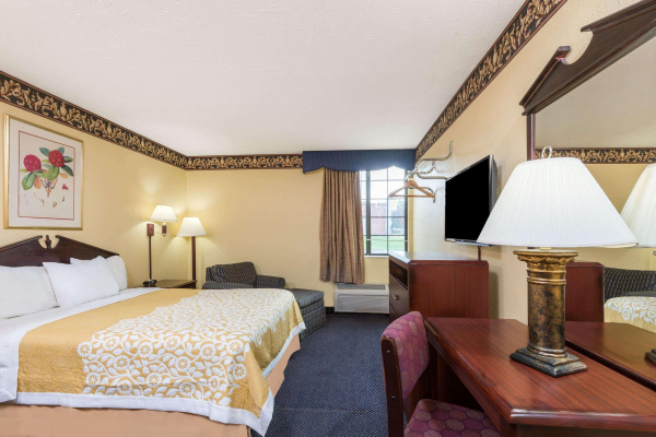 Las mejores ofertas de Days Inn &Suites by Wyndham Youngstown/Girard Ohio Girard