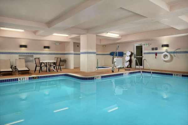 Las mejores ofertas de Hampton Inn & Suites Canton Canton