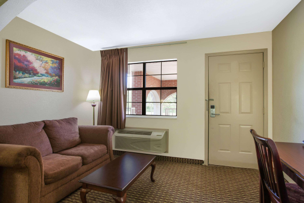 Las mejores ofertas de Super 8 by Wyndham Cabot Bryant