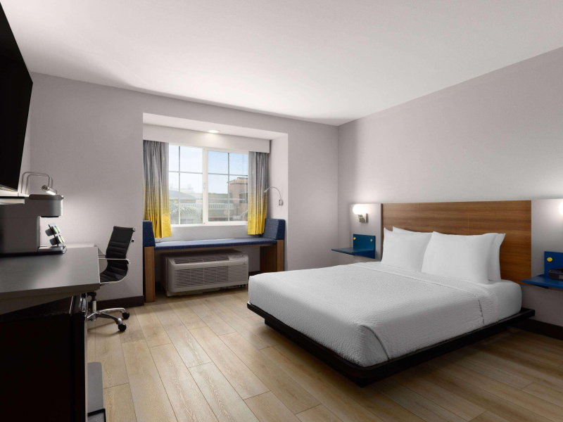 Microtel Inn & Suites By Wyndham Tracy