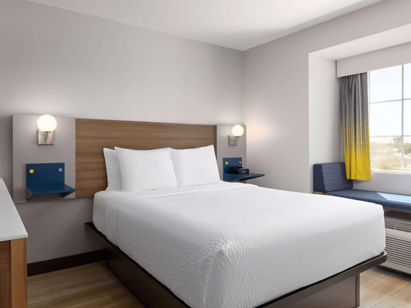 Microtel Inn & Suites By Wyndham Tracy