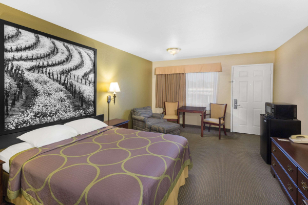 Las mejores ofertas de Super 8 by Wyndham Corning Corning