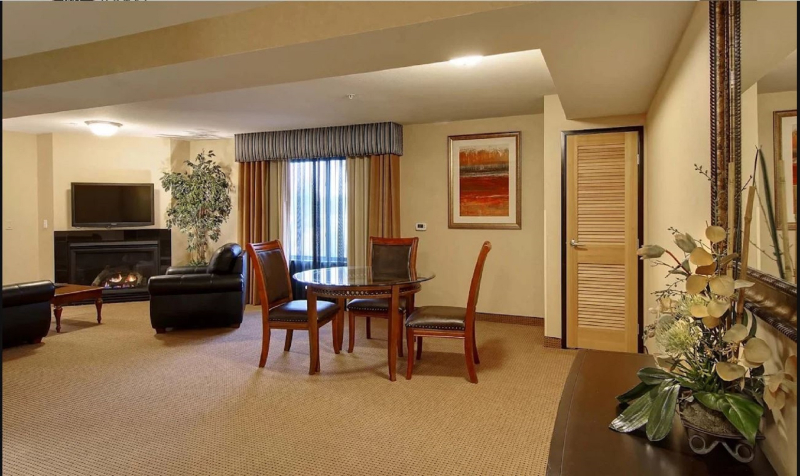 Grand Hotel at Bridgeport