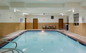 Las mejores ofertas de HOLIDAY INN EXPRESS & SUITES NEWPORT Newport