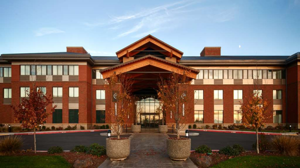 Las mejores ofertas de BEST WESTERN PREMIER BOULDER FALLS INN Lebanon