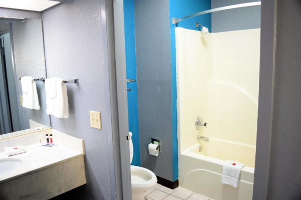 Las mejores ofertas de Days Inn by Wyndham Montgomery Montgomery