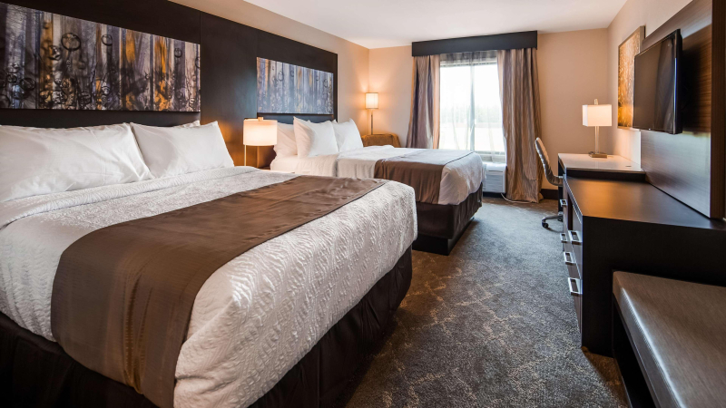 Aiden by Best Western Warm Springs Hotel and Event