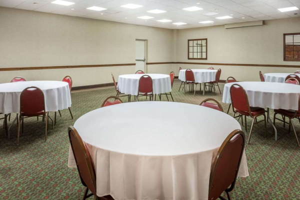 Las mejores ofertas de Ramada by Wyndham Perry Near Fairgrounds Perry