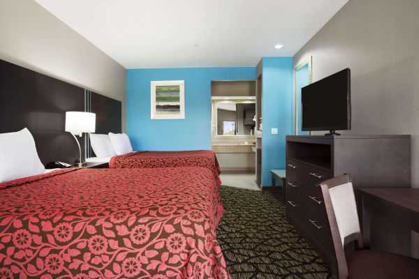 Las mejores ofertas de Days Inn & Suites by Wyndham Houston North-Spring Westfield