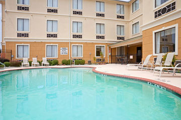 Las mejores ofertas de HOLIDAY INN EXPRESS & SUITES MOUNT PLEASANT Mount Pleasant