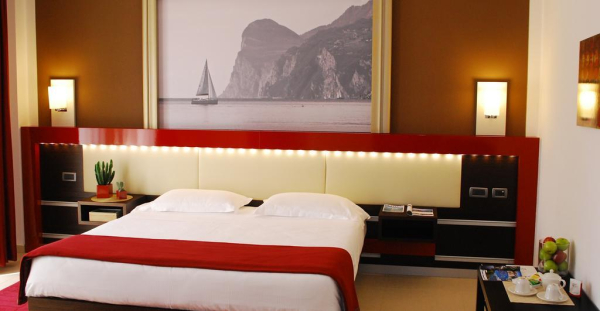 Las mejores ofertas de Kairos Garda Castelnuovo Del Garda