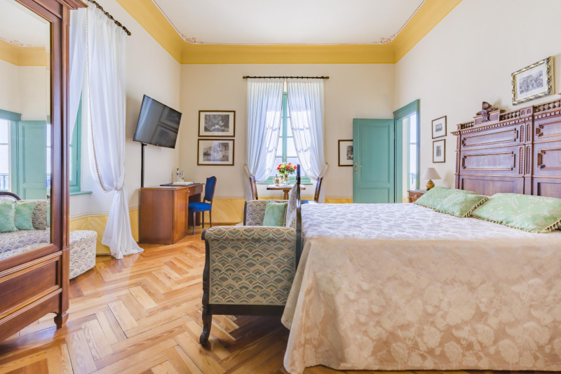 Boutique Hotel Villa Sostaga (Lake Garda)