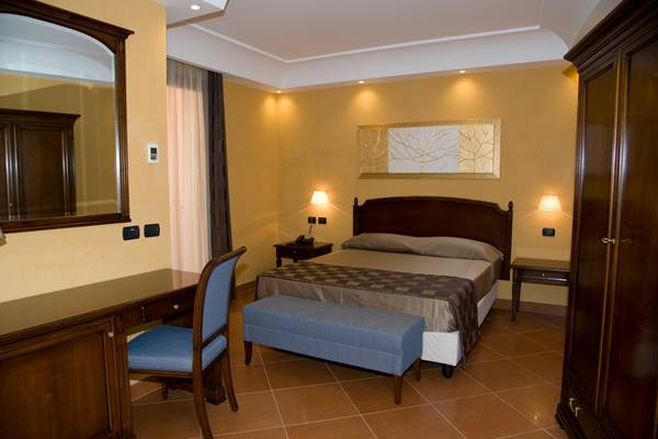 Las mejores ofertas de Artemis Cefalu' 