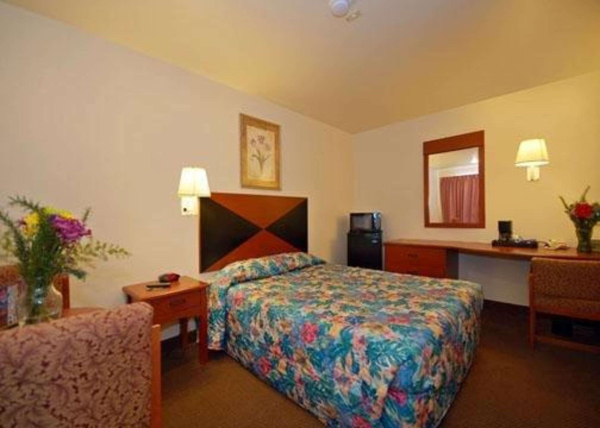 Las mejores ofertas de Rodeway Inn Martindale 