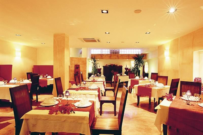 Cala Rosa Club Hotel