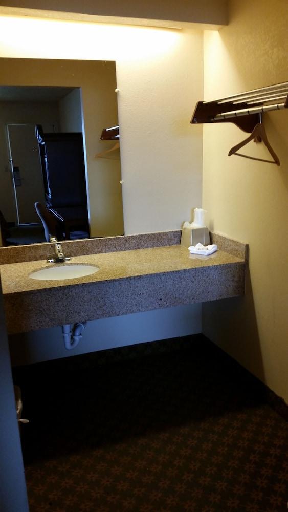 Las mejores ofertas de Travel Inn Motel Hartford