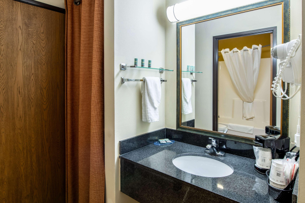 Las mejores ofertas de Best Western Lakewood Inn Hebron