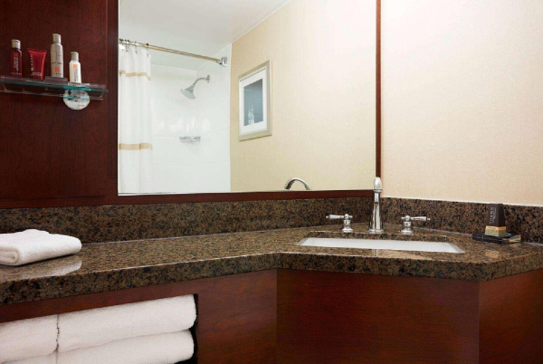 Las mejores ofertas de Wyndham Cleveland Airport Kamms Corner