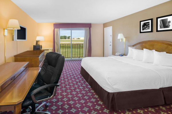 Las mejores ofertas de Days Inn by Wyndham Toledo Rossford