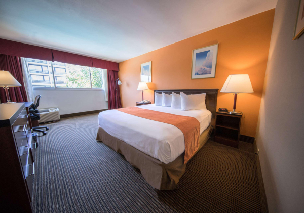 Las mejores ofertas de Howard Johnson Conf Cntr by Wyndham Fullerton Fullerton