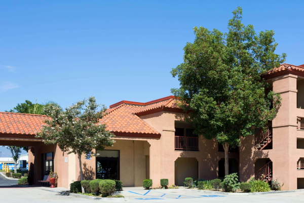 Las mejores ofertas de Days Inn By Wyndham Fontana / Rialto Rialto